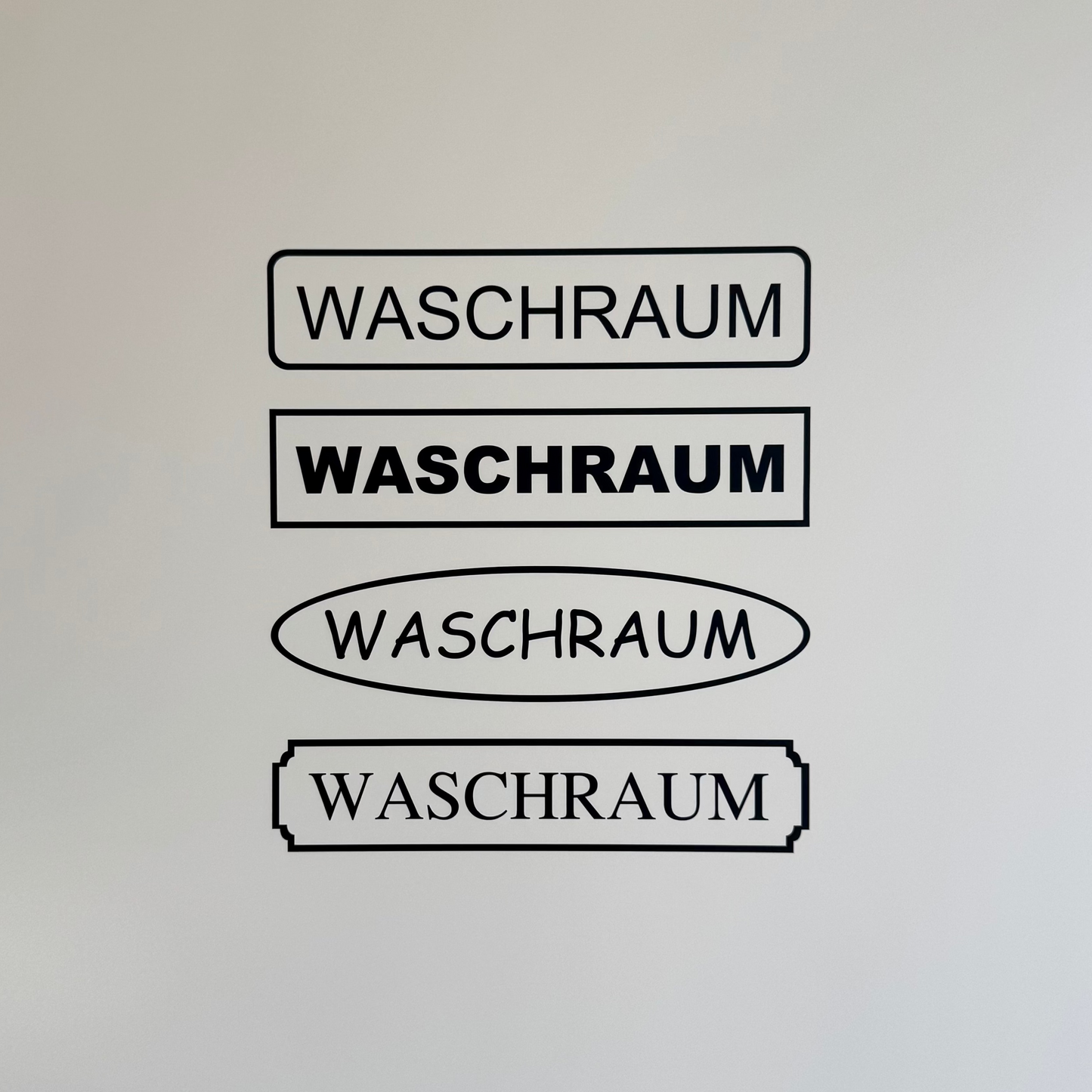 Hinweis-Aufkleber „Waschraum“