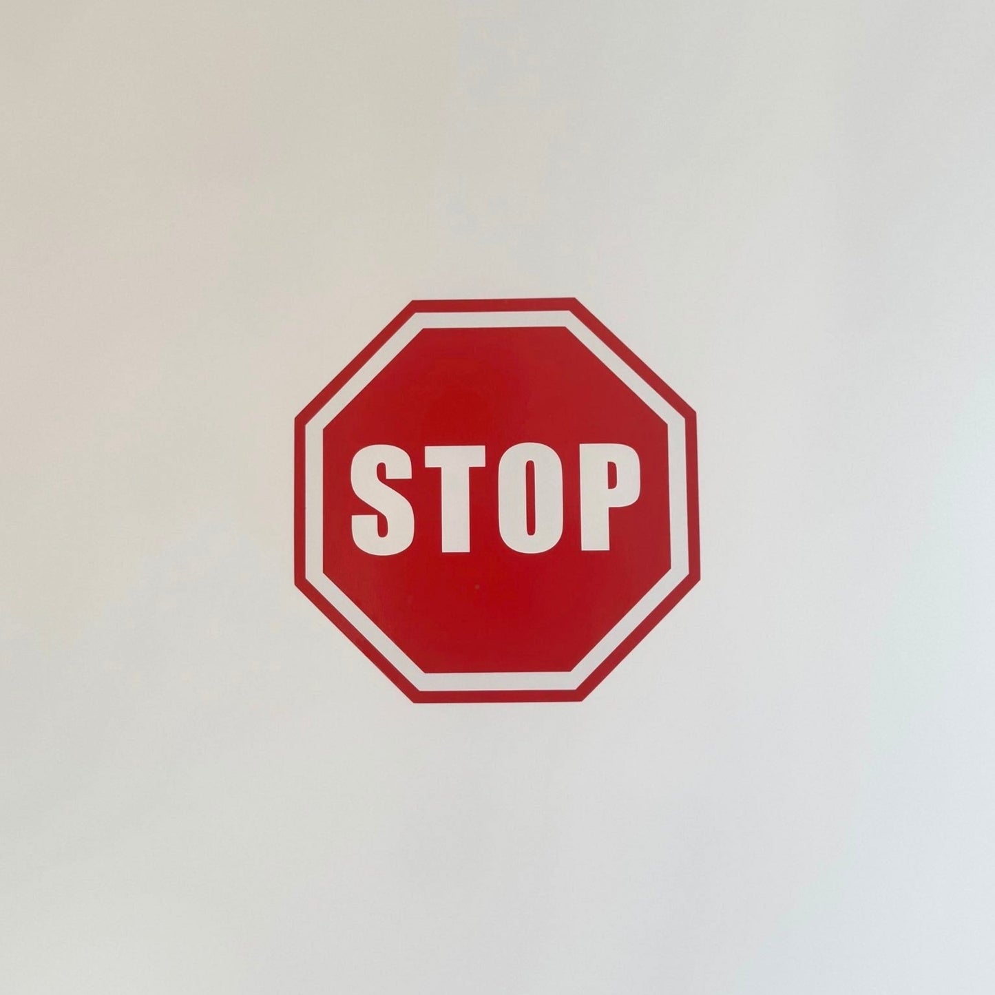 Hinweis-Aufkleber „STOP“