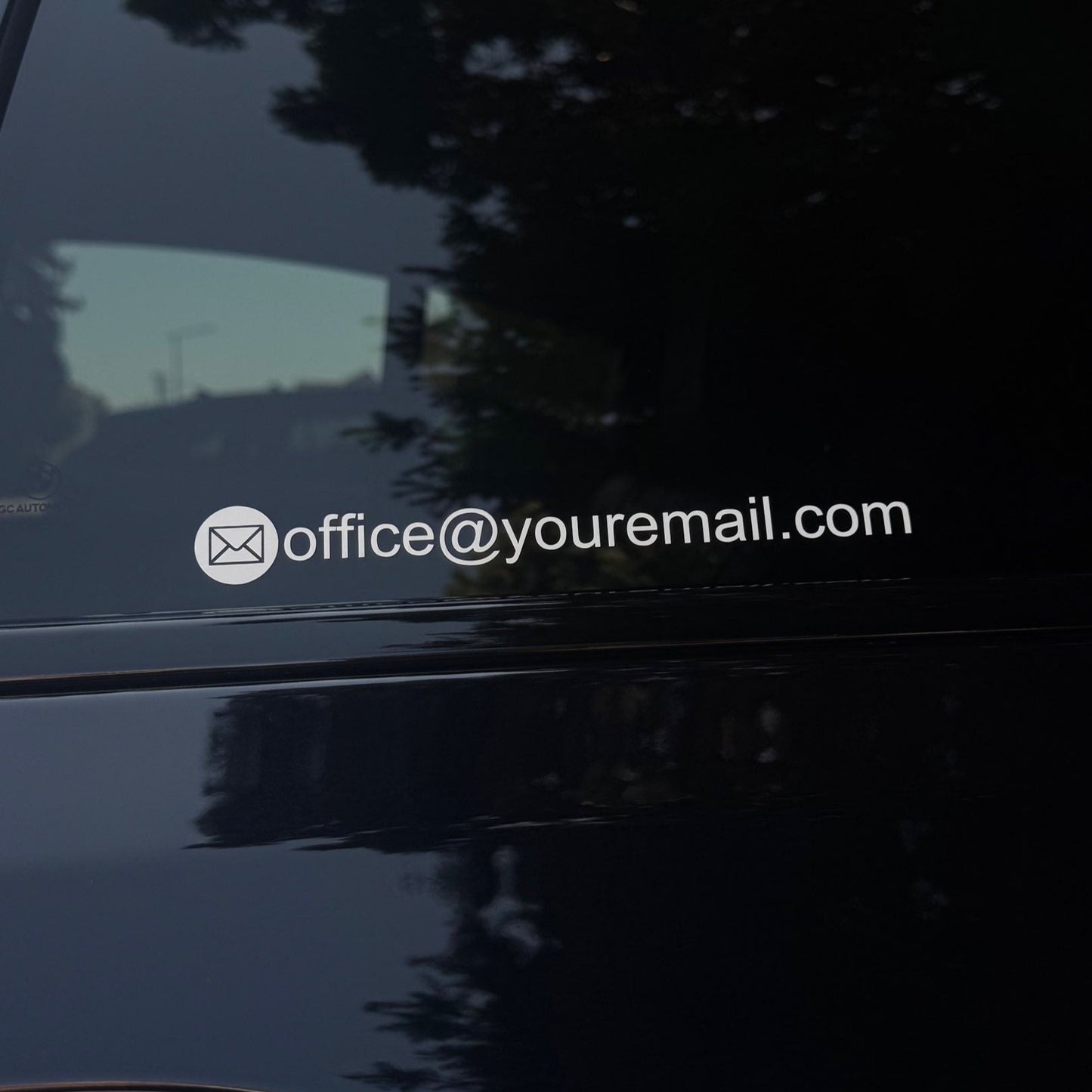 Autoaufkleber mit Wunsch-E-Mail