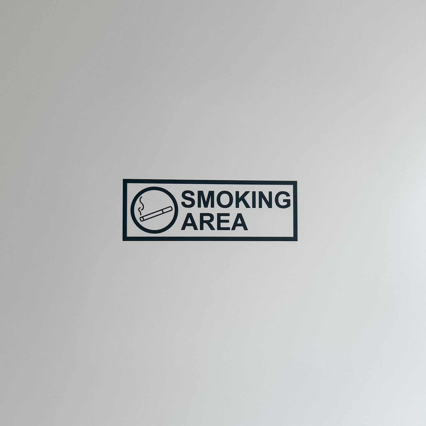 Hinweis-Aufkleber „Smoking Area“