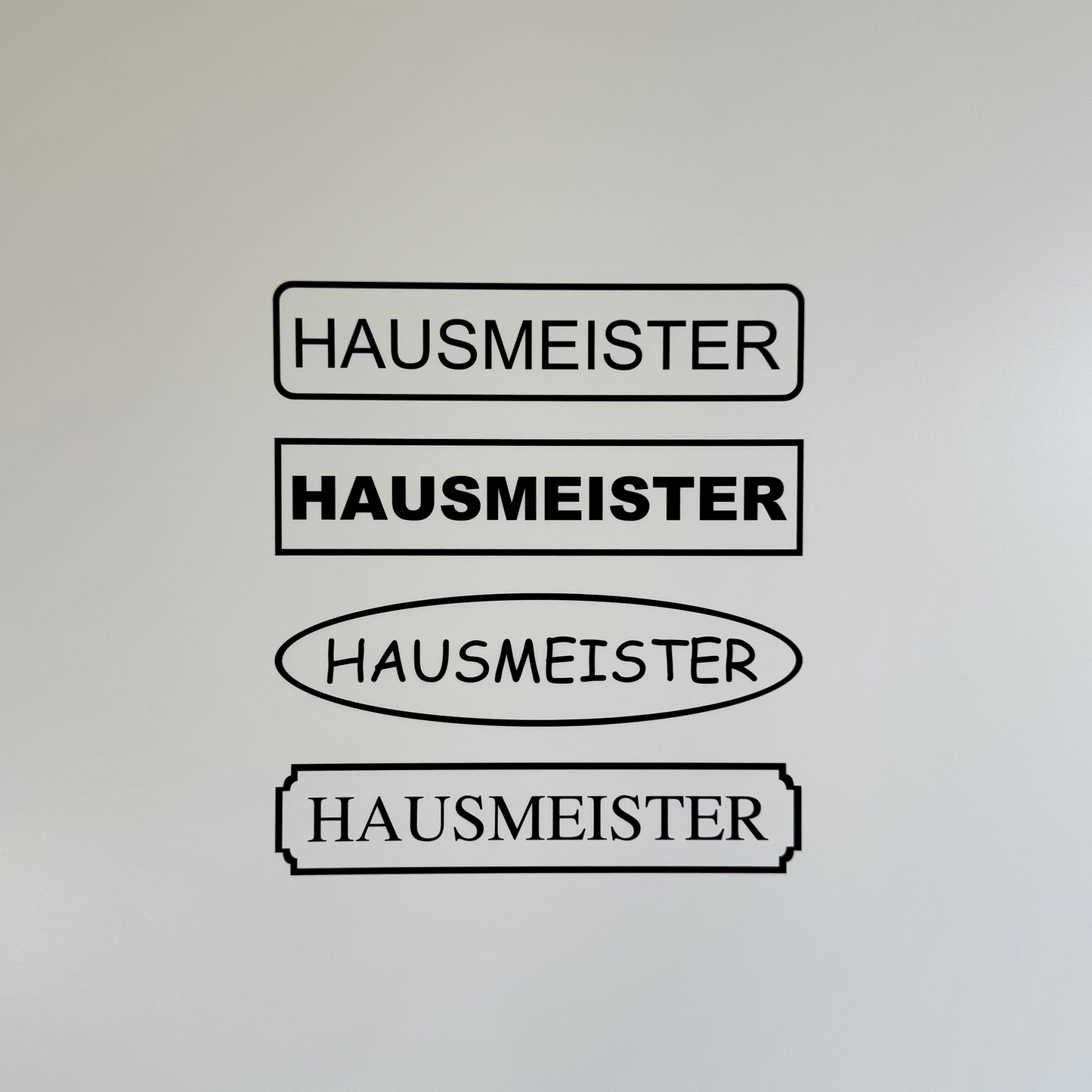 Hinweis-Aufkleber „Hausmeister“